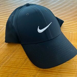 Nike Black Golf Baseball Hat- BRAND NEW, NEVER WORN!